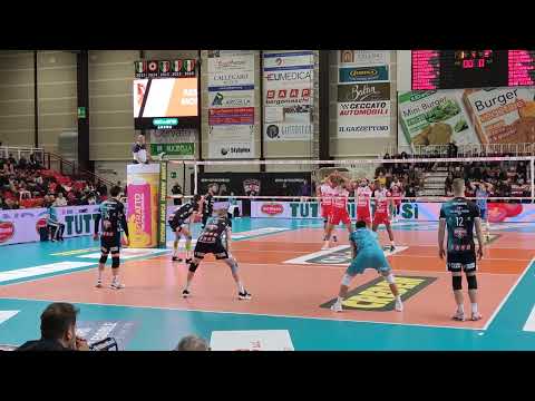 4° Set Ran Takahashi 高橋蘭 Kioene Padova vs Volley Superspike RAN over the top