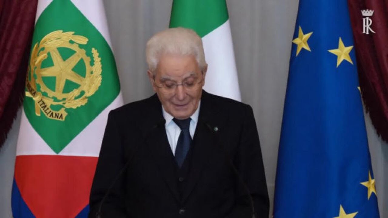 Mattarella: Compito giornalisti è demarcare confini fra vero e falso