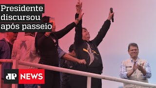 Bolsonaro participa de carreata com motociclistas no Rio de Janeiro