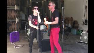 The Gemini Twins: Stop Draggin' My Heart Around