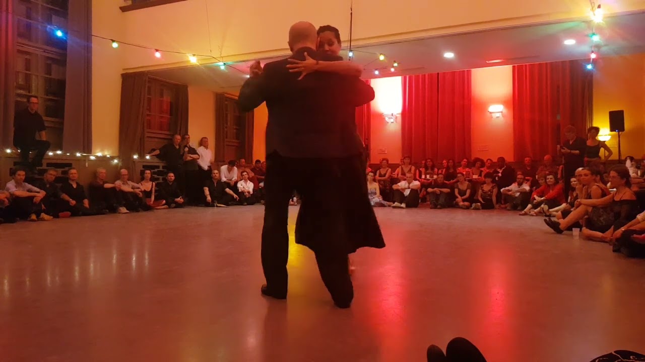 Yailet Suarez e Alberto Colombo. tango vals. "Tu diagnostico". Troilo