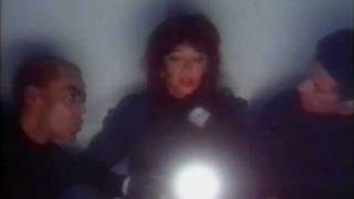 Kate Bush - THERE GOES A TENNER  (HQ)