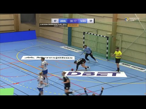 Klara HÄRNSTRÖM with a Spectacular Double/Triple Save vs. VästeråsIrsta HF