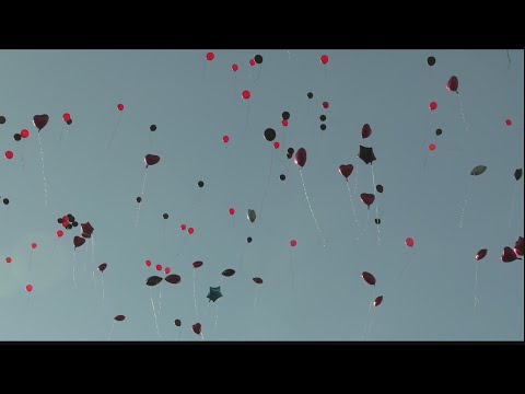 Balloon release for Noah Bush