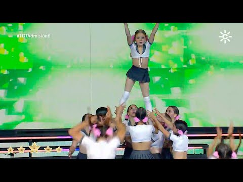 Victory Cheerleaders - Éxitos de Britney Spears