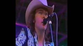 Dwight Yoakam - The Distance Between You And Me