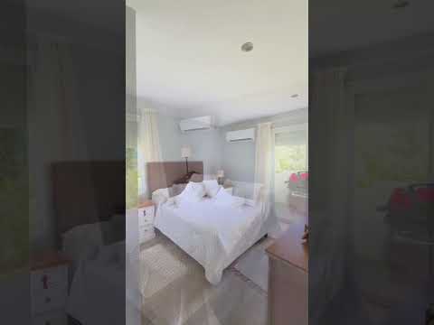 Video de YouTube - Casa en Venta de 3 dormitorios con  Patio en Colinas de Carrasco, Canelones