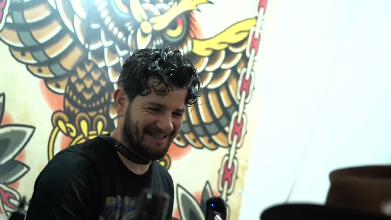 🔥 Interviu cu Paul Petroianu la ITCB 2025 – primul studio legal de tatuaje din Focșani!