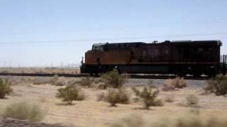 preview picture of video 'Union Pacific Train Chase in the Dessert'