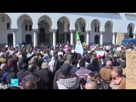 الحراك الشعبي في الجزائر الطلاب يتظاهرون ضد الانتخابات التشريعية المبكرة