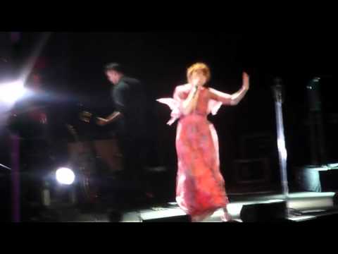 Florence + the Machine performs No Light, No Light live @ White River Amphitheatre