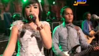 Download lagu Cinta Palsu   Rere A   Monata Live Terbaru Janti Tulangan DangdutKoploNusantara com mp3