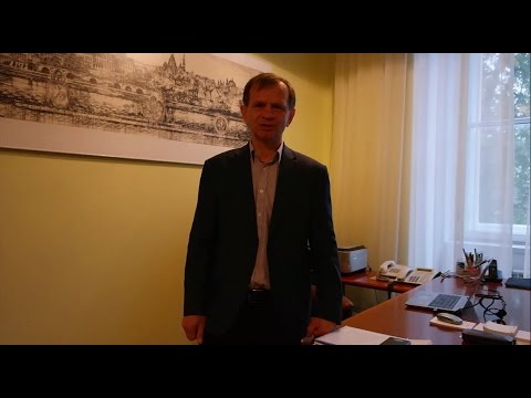 Prorektor ds. Studenckich prof. Janusz Walo życzy udanego roku akademickiego