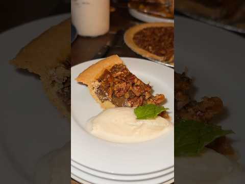 The Easiest Foolproof Pecan Pie Recipe for Thanksgiving 🥧