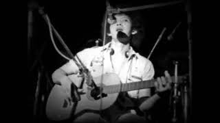 Download lagu DEDDY STANZAH Leaving on a Jet Plane (1977) mp3