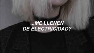 Arctic Monkeys - Electricity (Traducida al Español)