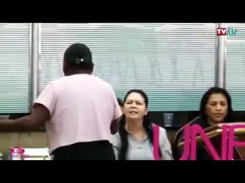 Esse Adorador - Senhora Canta Cheia da Unção de Deus! Congresso de Mulheres!