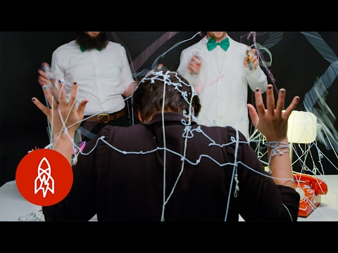 缶の中のパーティー愚かなストリングの物語 (Party in a Can: The Story of Silly String)