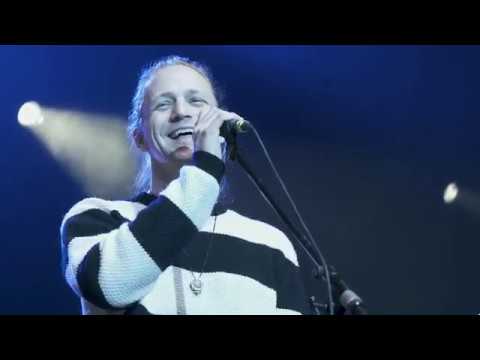 Mňága a Žďorp feat. Tomáš Klus - Salám banán