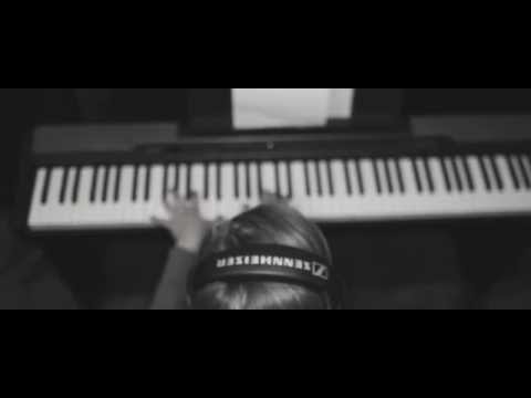 Robert Wiewióra - Czekam [1080p HD]