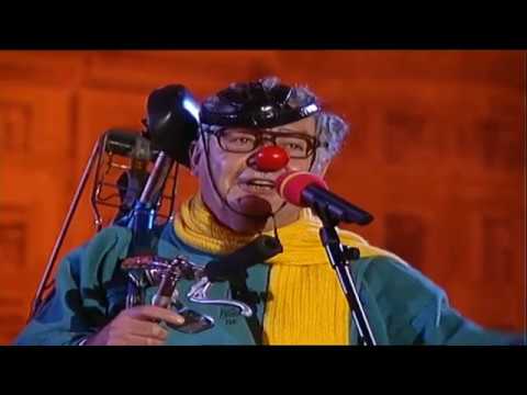 Karlheinz Jansen als Radfahrer bei Karneval Köln 2002