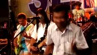 Download lagu SERA, Via Valent -butiran debu- mp3