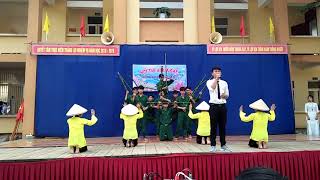 preview picture of video 'Linh thiêng Việt Nam - TeamNgocLan 12.3 - Thcs và Thpt Bắc Sơn - 20/11/2018'