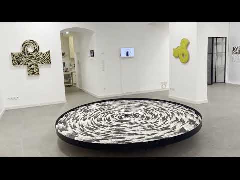 Alexander Viscio: DROP OUTS at the Roulette Wheel / VAL