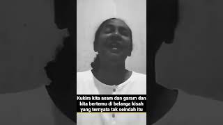 Download lagu Story' WA 30 detik - Hati Hati Di Jalan - Tulus - (cover) #Shorts #ShortsVideo mp3