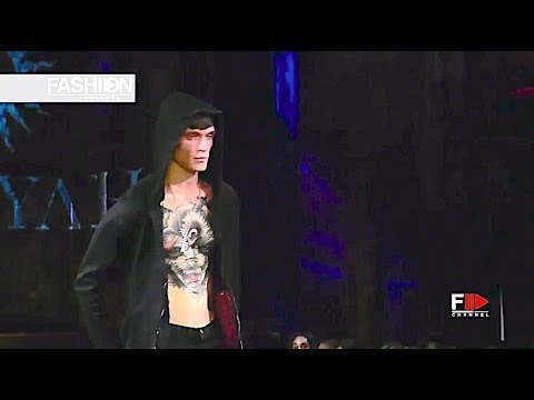 DUNYAH NYFW Art Hearts Fashion Spring Summer 2018 New York - Fashion Channel