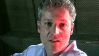 LUC LAZZA "Six feuilles mortes de San Francisco" extrait du spectacle "MINUTE... PAPILLON !"