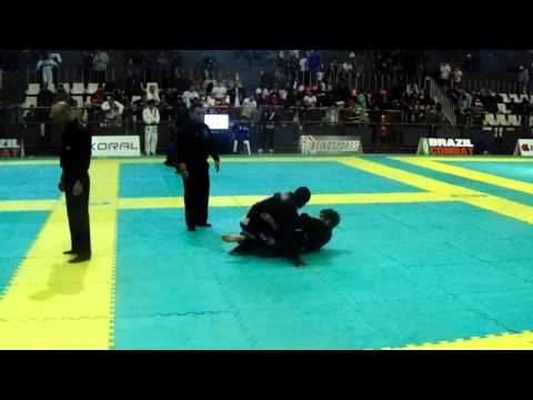 Flávio Féu (DDR JJ) vs Alex Cabanes Gisbert (Calasans BJJ) Semi Final Rio Open Peso leve.