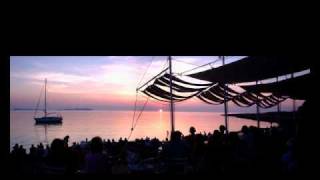 Probably the best music in the world (Cafe del mar chillhouse mix 5 part)