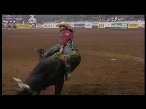 Owen Washburn vs Bad Moon - 97 PBR Guthrie (84 pts)