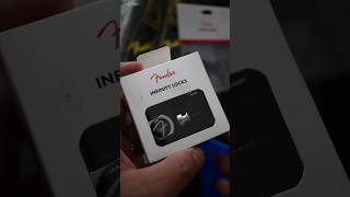 Video thumbnail for Instalación de Fender Infinity Locks, Fender Monogrammed Strap y Fender Washers #fender #guitar by Sergio Menchú Vanegas