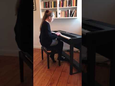 Matilda Getto, 9 J.a., eigene Komposition "Matilda's Weihnachtsorganell No. 1" Adventskalender 2020