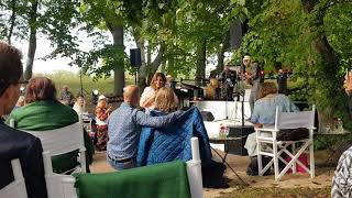 Carola Häggkvist - Det regnar här i Stockholm idag 😊