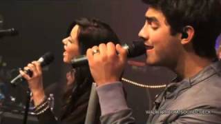 Demi Lovato + Joe Jonas - Wouldn&#39;t Change A Thing -  Walmart Soundcheck 2010