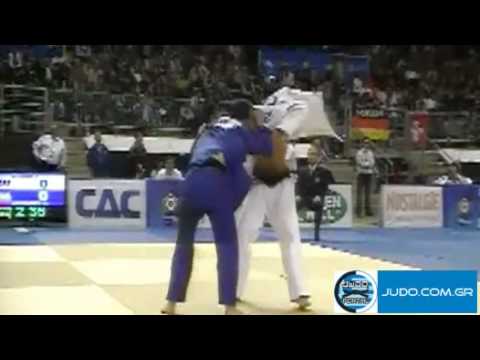 European Judo Championhips U20 Lommel 2011 -66kg Azoidis (GRE)-Akhmarov (RUS)