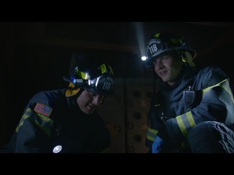 9-1-1 5x16 Buck und Eddie „Ihr solltet mit diesem Programm auf Tournee gehen“