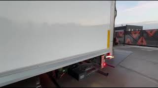 Mercedes-Benz Actros 1832 4x2 Mitsubishi TDJS50DA / BOX L=7711 mm refrigerated truck | Image 6 - Autoline