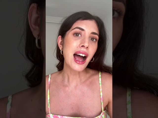 Vídeo relacionado con Clarins - Energizing Emulsion - Leche para piernas pesadas - 125 ml