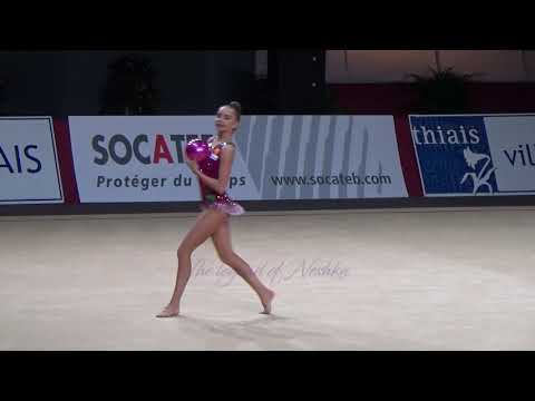 Dina AVERINA (RUS) ball - 2017 Thiais AA