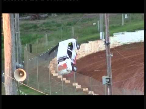 Alex Kuzmanovic Rollover Gympie 16.10.2010.wmv