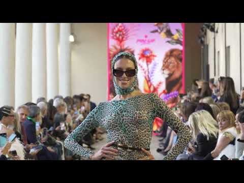 Pin-Up Stars SS26 Fashion Show