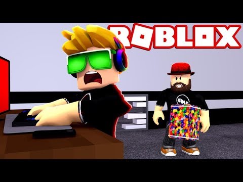 WE CAN TRADE NOW, BUT BE CAREFUL OF THE BEAST!!! ROBLOX FLEE THE FACILITY | RUN, HIDE, ESCAPE! Video