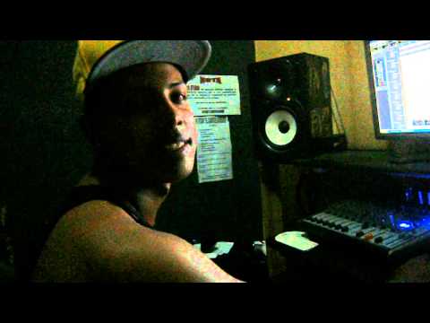 -Tony Man Dando Preview De lo Nuevo Somos Calle En (619 Studios)