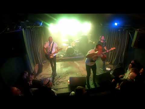 PAVASSE @ Salle Emeraude - BRESSUIRE