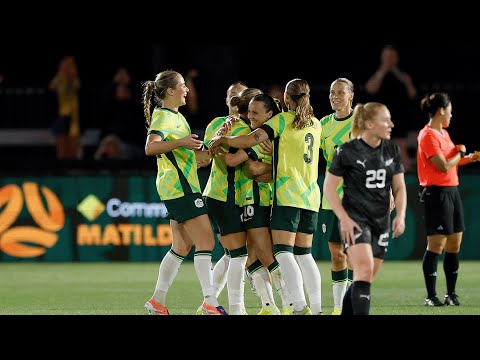 🎀 GOAL: Hayley Raso bends a goal in | CommBank Matildas v New Zealand