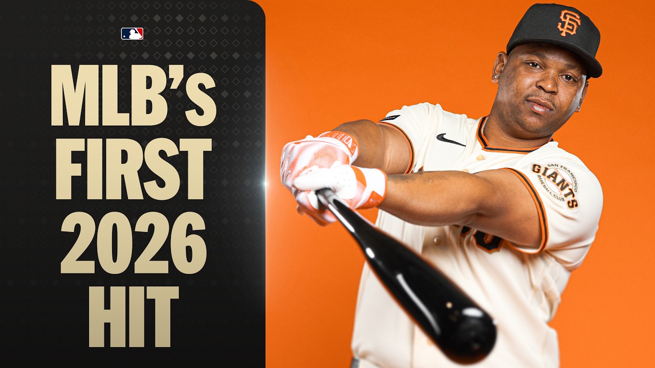 Rafael Devers collects the first hit of the 2026 MLB season!